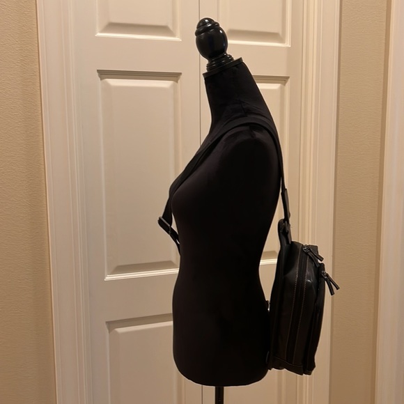 Jack Georges Voyager Sling Backpack - Picture 11 of 16